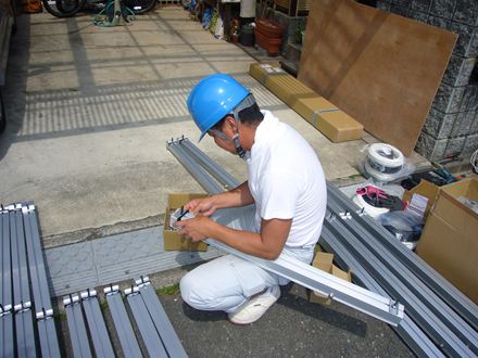 太陽光パネル設置 架台レール